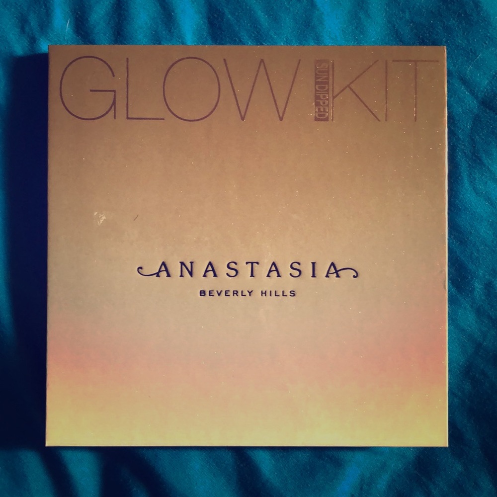 Anastasia Beverly Hills Glow Kit ☀️